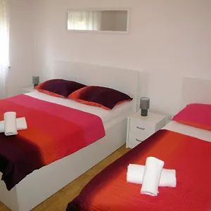 Apartment Klanac 