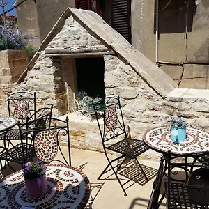 Apartment Nautica Stone House